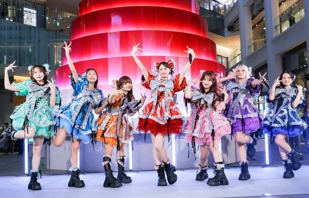 CANDY TUNE、巨大かき氷オブジェ前で「倍倍FIGHT!」生パフォーマンス「すごく涼しくなった気持ちです」
