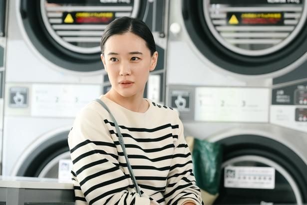 「Tシャツが乾くまで」の脚本を手がけた生方美久は、主演の蒼井優を絶賛
