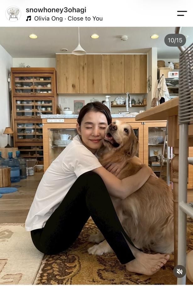【写真】石田ゆり子、天国へ旅立った愛犬とピッタリ密着してハグ…「涙が溢れる」ショット