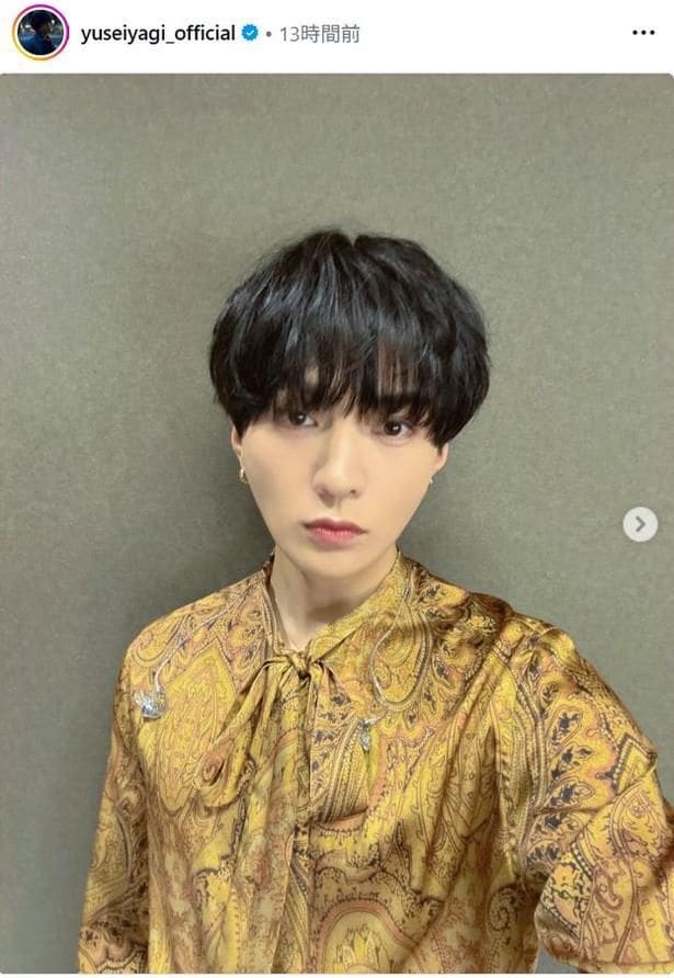 【写真】八木勇征、ペイズリー柄シャツが似合う自撮りショット