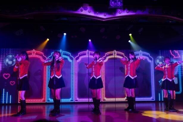 AKB48、劇場新公演「夢のポップスター」より