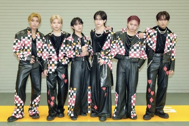 LIL LEAGUE、企画から脚本までメンバー自らがプロデュース 芝居とライブパフォーマンスを融合させたリバイバル公演を開催