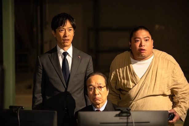 <VIVANT>世界トレンド1位、“裏切り者”の正体に堺雅人“乃木”が涙「ショックすぎる」「うそだろ…」と視聴者驚がく