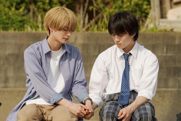 杢代和人“千晴”、奥智哉“渉”にキスする姿が尊い…「世界一ピュアで美しい」の声<君は夏のなか>
