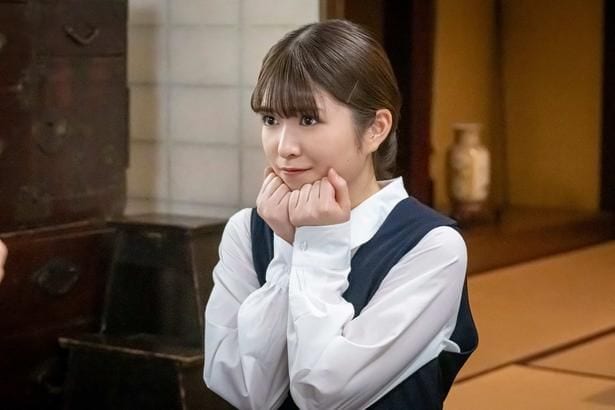 ふゆ子役の小川彩