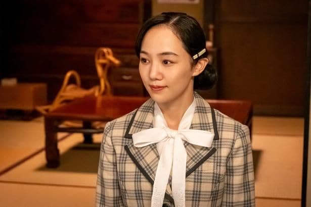 あき奈役の咲妃みゆ