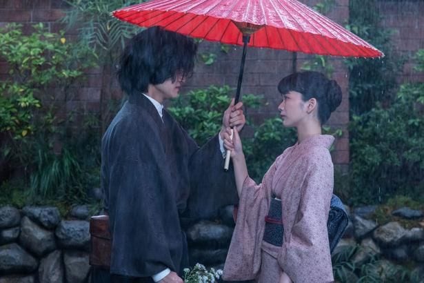 佐野晶哉“シマケン”、雨に濡れながら見上愛“りん”へ想いを告げる姿に「ついに…！」「幸せになって」と視聴者の声＜風、薫る＞