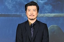 玉山鉄二＆谷恭輔、“刑事2人”が寄り添う仲良しショットに「かわいい」「密かにファンです」の声＜告白－25年目の秘密－＞