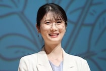 「かわいいっ！」「感動で泣きました」小野花梨がまっすぐ前を見つめるソロショットに反響＜君の好きは無敵＞
