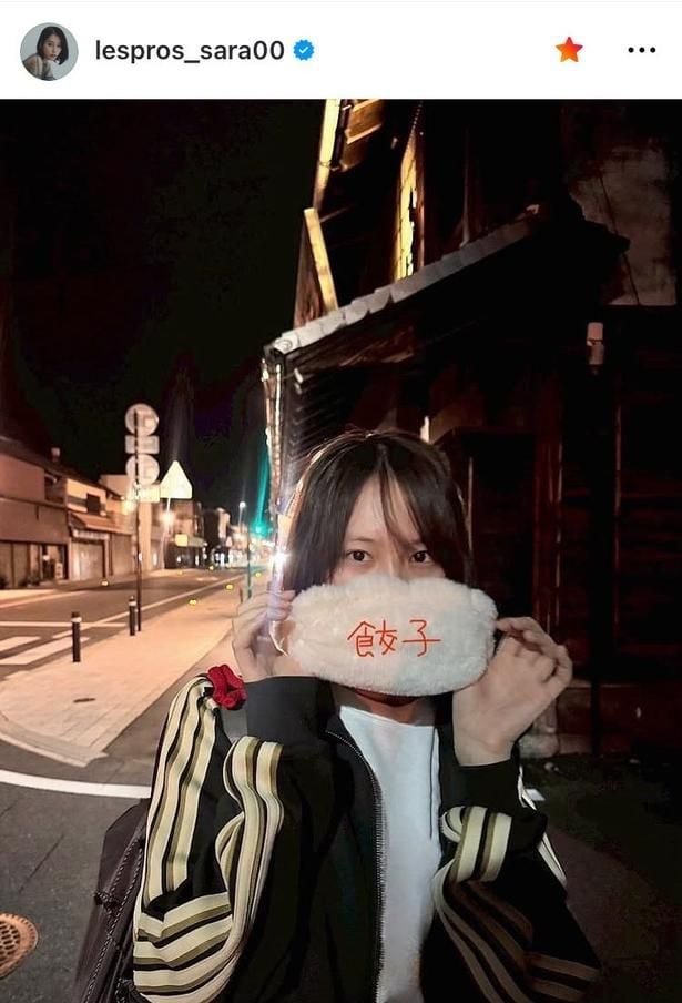 【写真】南沙良、ふわふわ帽子をかざし“つぶらな瞳”の私服姿