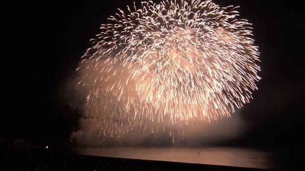 8月17日(月)にBS12で熊野大花火大会を生中継