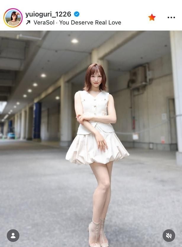 【写真】AKB48・小栗有以、ボブヘア×ホワイトコーデ