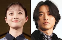 山崎賢人“信”&橋本環奈“河了貂”、さわやか笑顔の仲良し2ショットに「かわいいよいコンビ」の声＜キングダム 魂の決戦＞