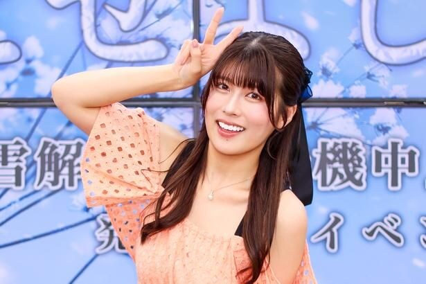 ちとせよしの「小さな画面で見てほしい(笑)」極寒の雪ロケに体当たり挑戦「寒すぎて体が赤を通り越してオレンジに」