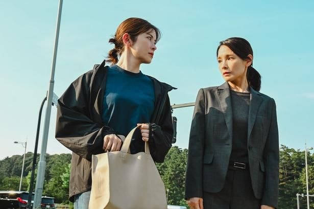 正樹の提案で、香坂(国仲涼子)に直接話をしに行った奈々美(宮澤エマ)