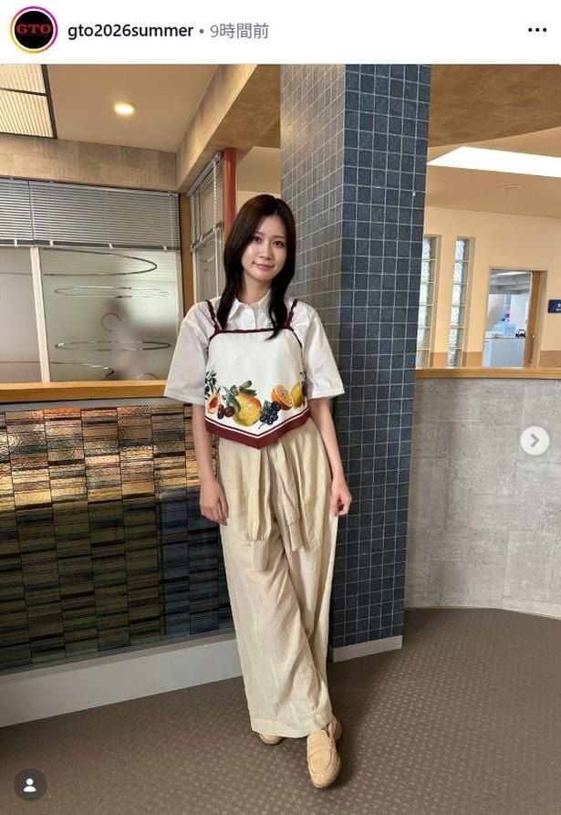 【写真】生見愛瑠、フルーツ柄ビスチェ着用…難易度高いアイテムもさすがの着こなし