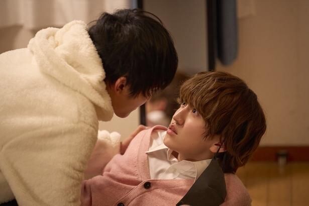 桜木雅哉“春虎”、第1話目から中川翼“粋”にキスする姿にドキドキ「びっくり!」と驚きの声<ちょっと待とうよ、春虎くん>