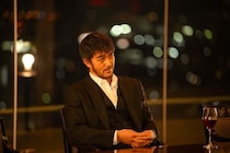 ＜VIVANT＞世界トレンド1位、阿部寛“野崎”の発言を巡り「二重スパイでは!?」「目的はシンシー壊滅？」と考察盛り上がる