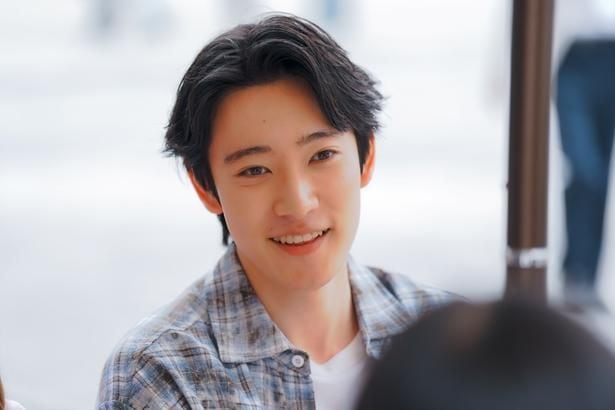 大友一生演じる配信者・岡大樹