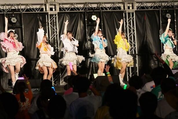 手羽先センセーション、サマジャン「MONKEY STAGE」大トリでお台場を揺らす圧巻パフォーマンス!