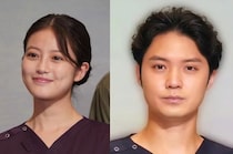 今田美桜＆磯村勇斗、おそろいのマグカップを手にほほ笑む2ショットに「かわいい」の声＜クロスロード＞