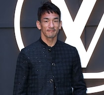 「ヒデさんかっこいい」「何をやってもサマになる」中田英寿が北海道でまさかの…操縦する“意外な姿”にファン驚き！「操作出来るんですね」