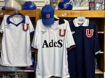 一風変わった地元クラブの専門店。「ウラワは良い試合をしていた」地球の裏側のサッカーファンに驚き【U-20W杯戦記】