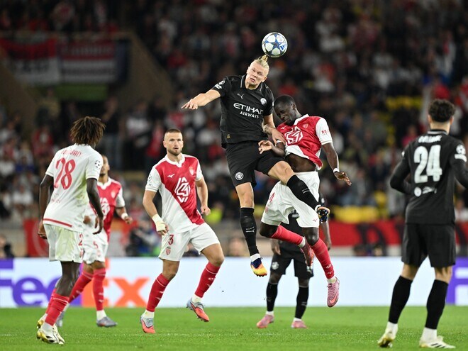 モナコはマンCと２－２ドロー。ハーランドに２ゴールを許すも、終盤に追いつく。南野拓実は出番なし【CL】