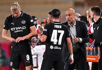 「不当だ。我々が先にボールに触れたのにPK献上」マンC指揮官ペップが不満露わ！微妙な判定で南野所属モナコと２－２ドロー【CL】