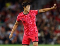 「最悪のニュースだ」「痛ましい」韓国代表の主力MFが重傷確定でW杯出場が絶望的に…指揮官は“愛弟子”の離脱に沈痛「同じ役割をする選手を見つけるのは容易ではない」