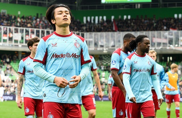 なぜだ！上田綺世の得点無効でファン・ペルシ監督が不満露わ「ワタナベがブロックしたらしい」「審判は『申し訳ない』と。誤審を認めた」【EL】