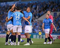 残留争いの大一番で勝って終わりじゃない。横浜FCはまだ降格圏にいる。伊藤翔は気を張り続ける「最後の１試合まで集中して、それでどうなるか」