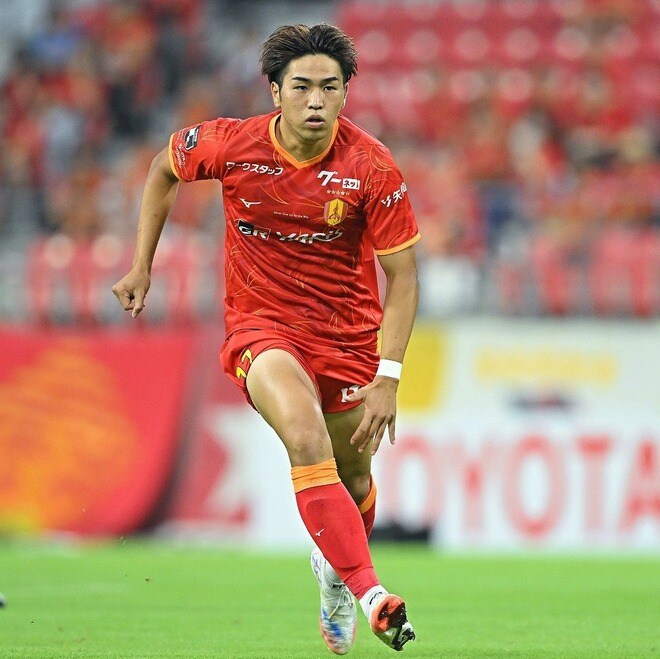 「どうしたグランパス！」「こんな強いサッカーしてくれるの？」16位の名古屋、前半だけで２点リード。ホームでC大阪と対戦「今日はひと味違うぞ」