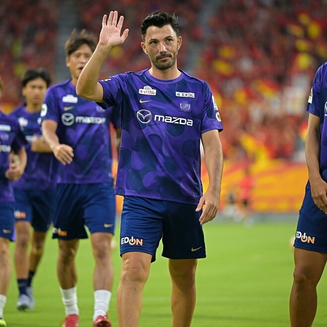 感謝！ 感謝！ 感謝！ トルガイが劇的勝利を呼び込む決勝弾。終了間際に責任を持ってPKを沈める「本当にありがとう」【広島】