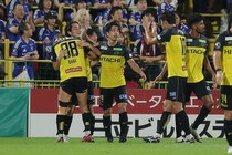 逆転優勝狙う柏が５戦ぶり白星！ 小泉の一発を守り抜き、１－０で勝ち切る！ 残留争う横浜FMは連勝ならず…
