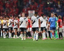 J１最新順位表「おもれーな」優勝＆残留争いにファンそわそわ「明日試合の鹿島がやや有利か？」「９位ガンバまでが確定」