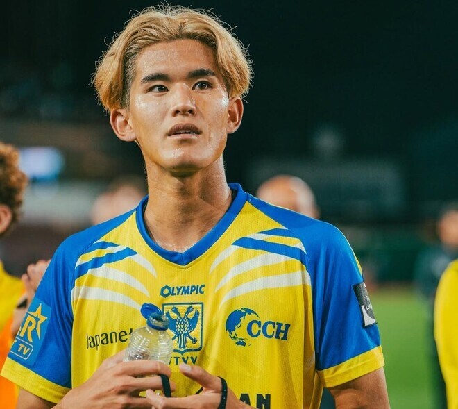 「もう天才認定」「未来の代表ワントップ」20歳の日本人大型FWが欧州で今季３点目！劇的決勝弾に驚嘆の声！「やっぱすげーや」「フィニッシュは完璧」