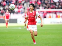 「魔法のようなドリブル、芸術的なゴールだ」25歳日本代表アタッカーの衝撃弾を現地メディアが大絶賛！「相手２人をぶち抜いた」