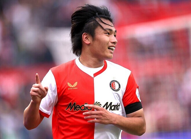 「毎試合３、４点を決めてくれる」驚異の８戦８発！圧巻２ゴールの上田綺世に世界的名FWだった指揮官も驚嘆！「素晴らしいストライカーだ」