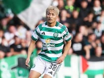 前田大然が後半ATに劇的決勝ダイビングヘッド弾！ セルティックはマザーウェルを３－２で下してリーグ戦２試合ぶりの勝利