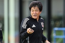 「音がA代表」「ヘンリー、いいよ、音が」代表練習初日、独特の言い回しでトラップを褒めた“元日本代表10番”【森保ジャパン】