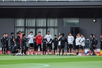 キャプテン遠藤航が不在。まさかの非常事態をどう乗り切るか。“もう１人”の主軸がタフさを養っておくのは重要だ【日本代表】