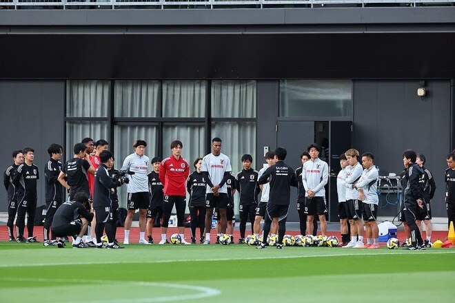 キャプテン遠藤航が不在。まさかの非常事態をどう乗り切るか。“もう１人”の主軸がタフさを養っておくのは重要だ【日本代表】