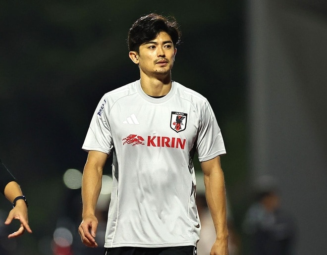 「絶対に戻ってやる」W杯２試合スタメンの34歳が１年ぶりに日本代表に復帰。怪我人続出のなか、頼もしい男が帰ってきた――