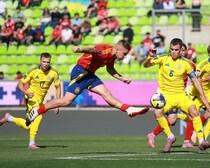 「シルキーなパスと黄金の左足」スペインが８強進出、ゴラッソでウクライナを１－０撃破。母国紙も称賛「悪夢を吹き飛ばし、生気に満ちている」【U-20W杯】