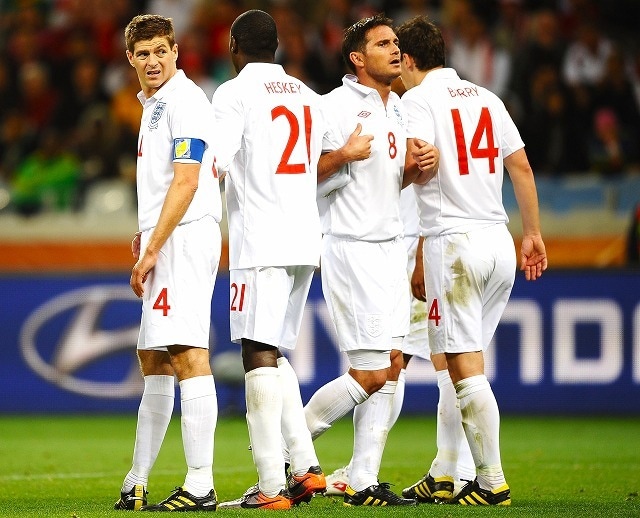 「みんな自己中心的な負け犬」元主将が衝撃発言!イングランド代表の黄金世代は…「チームじゃなかった。練習後はただただ孤独」