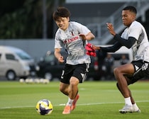 新顔の斉藤光毅に期待感。堅守のパラグアイには大外から果敢に仕掛けたい。両サイドの人選はどうなる？【日本代表】