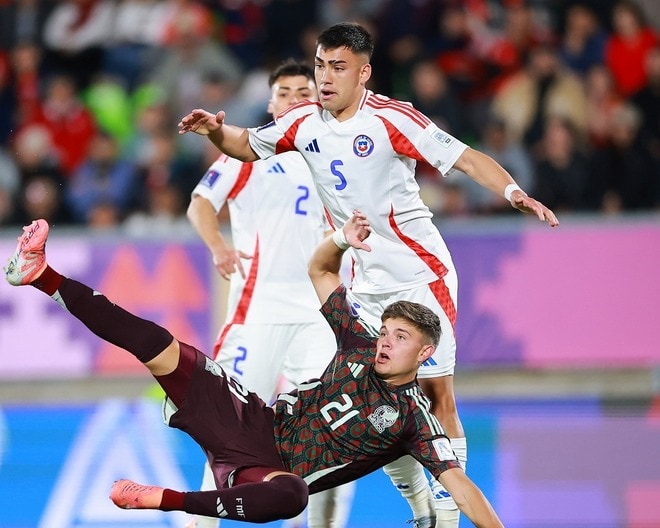 「くそったれ！」「怒りでテレビを壊した」まさかの４失点惨敗。16強で散った開催国チリにファン失望「スタジアムは墓場だ」【U-20W杯】