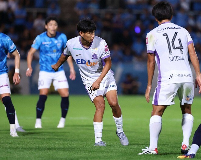 「人生で初めて見たかも」「すごい曲芸」サンフレ中島洋太朗の衝撃フィニッシュにファン驚き「止めれるGKいないと思う」