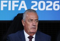 「世界有数の力を持っている」なぜパラグアイは対戦国に日本を選んだ？ 指揮官が明かす「W杯で結果を残すため」